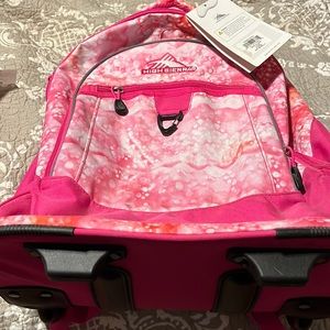 Back pack nwt on wheels